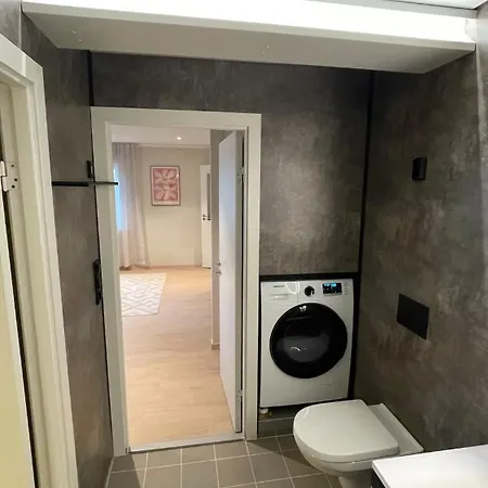 Tverrfjell * Hopen (Austvagoy)